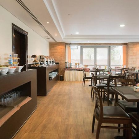 Tulip Creek Hotel Apartments Dubaj Kültér fotó
