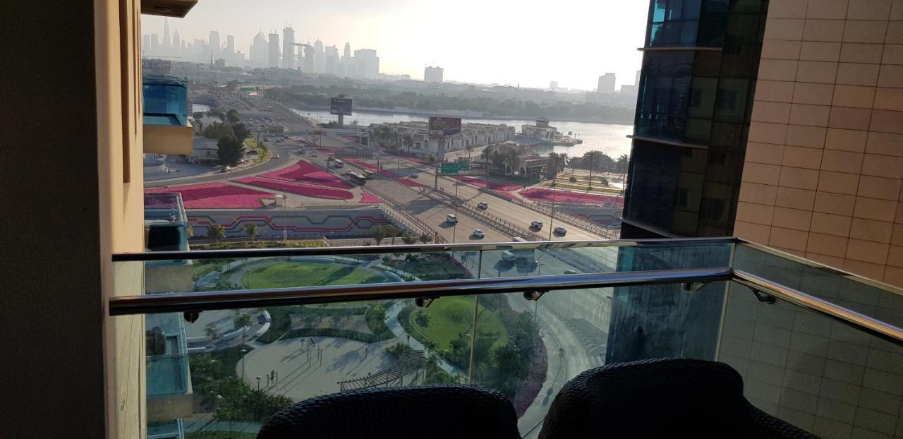 Tulip Creek Hotel Apartments Dubaj Kültér fotó