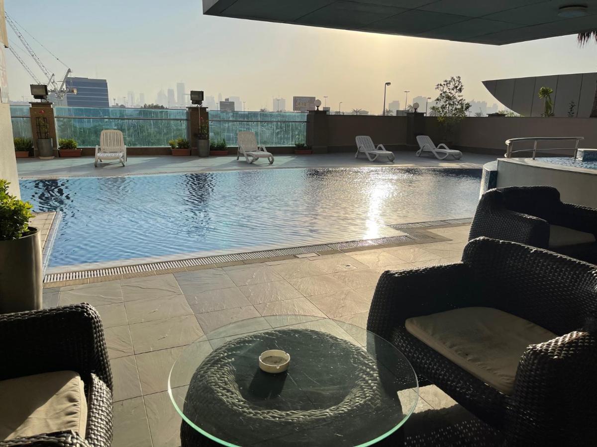 Tulip Creek Hotel Apartments Dubaj Kültér fotó