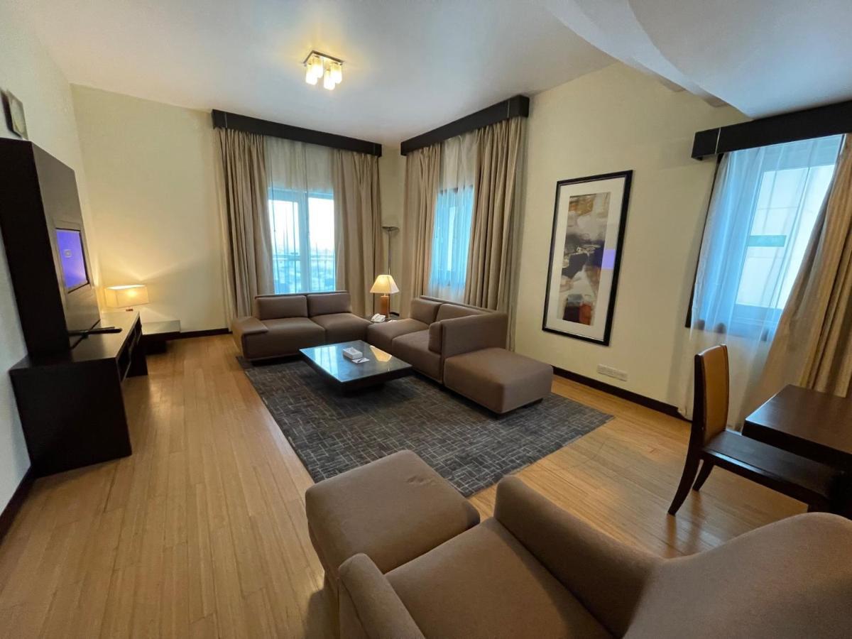 Tulip Creek Hotel Apartments Dubaj Kültér fotó