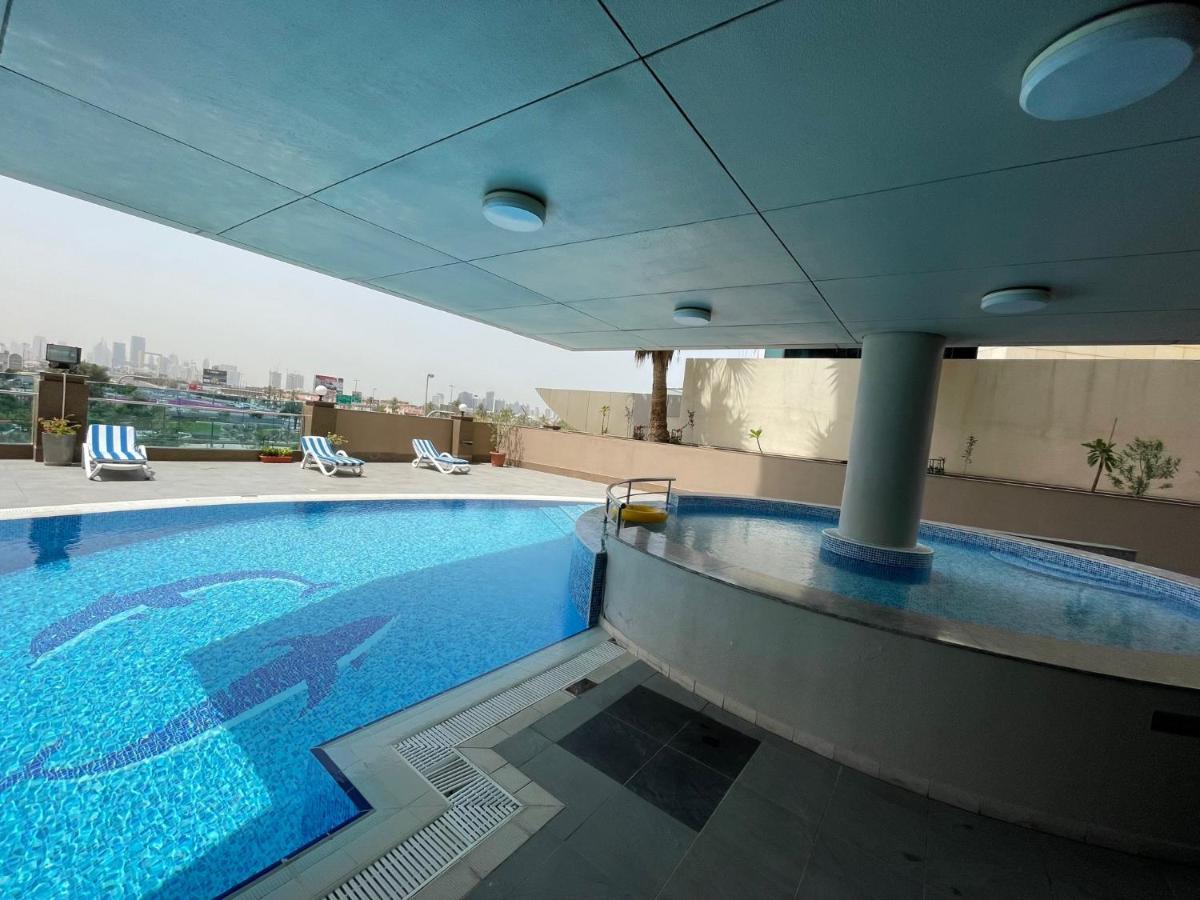 Tulip Creek Hotel Apartments Dubaj Kültér fotó