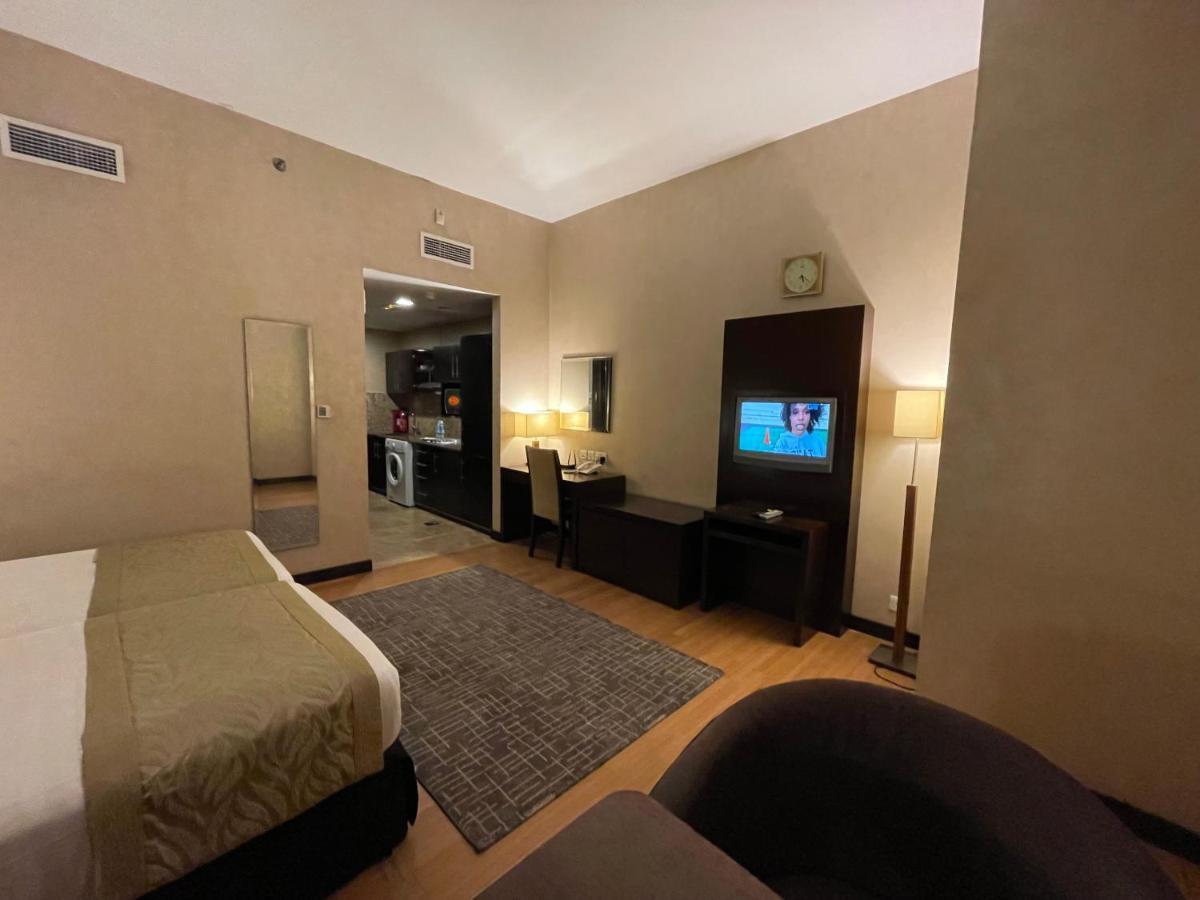 Tulip Creek Hotel Apartments Dubaj Kültér fotó