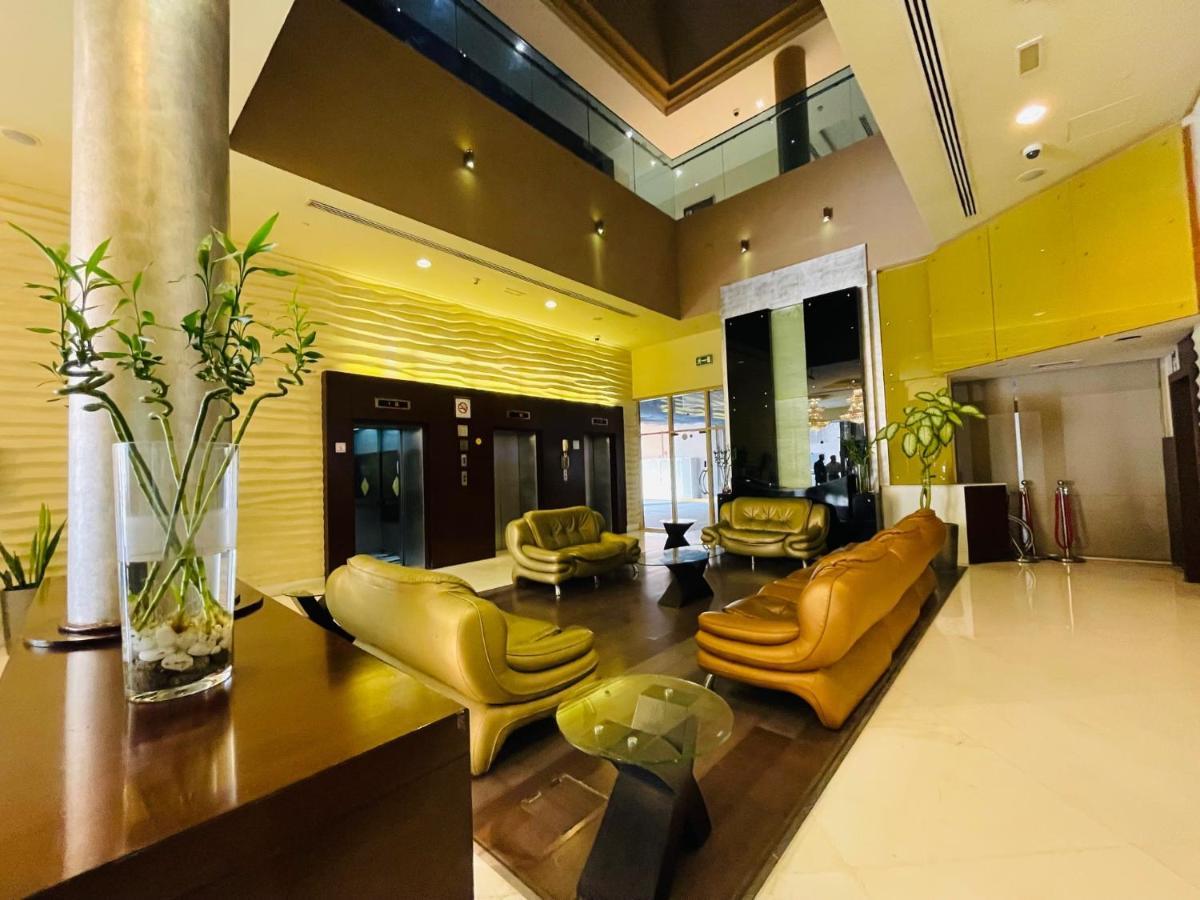 Tulip Creek Hotel Apartments Dubaj Kültér fotó