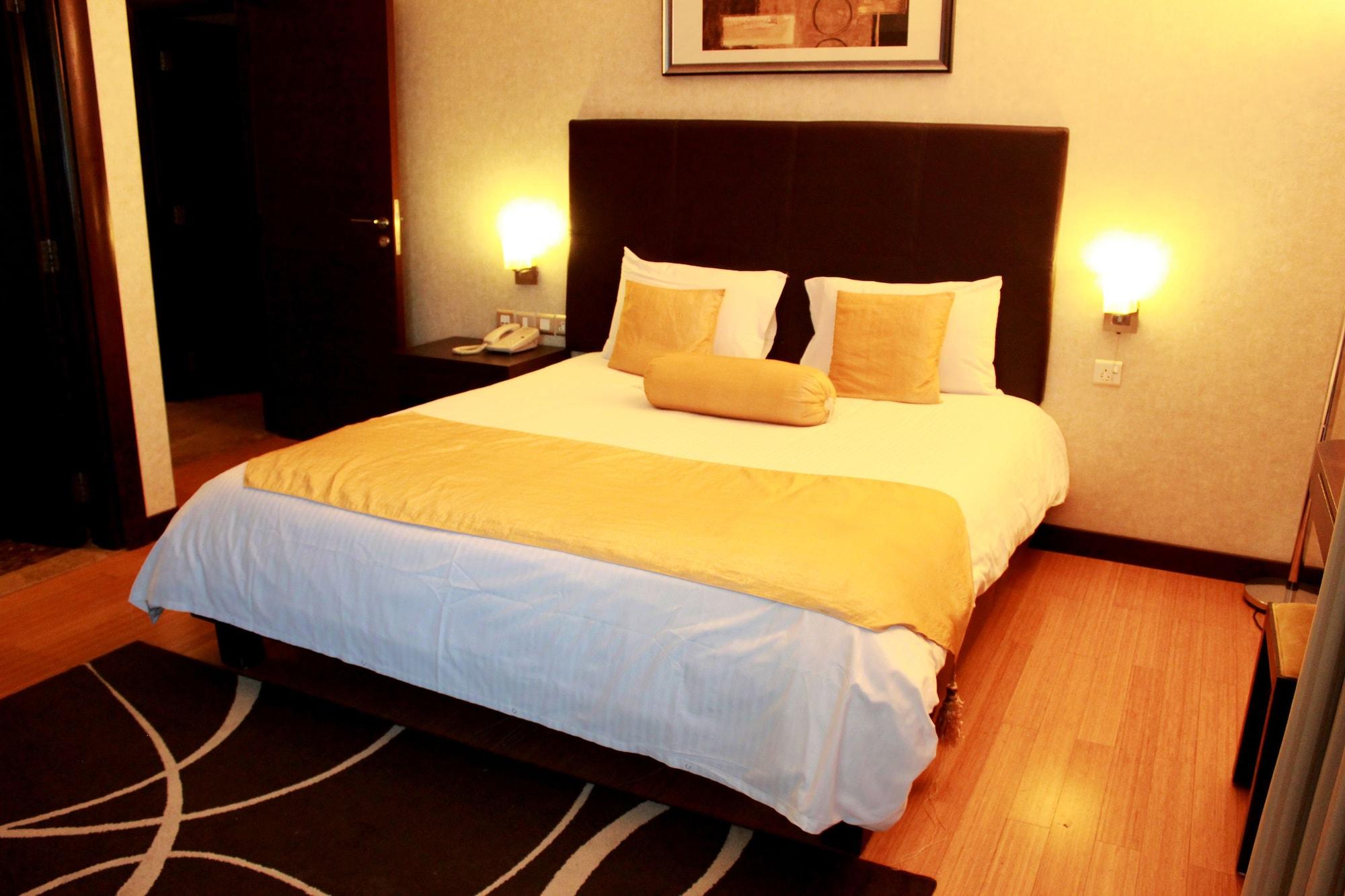 Tulip Creek Hotel Apartments Dubaj Kültér fotó