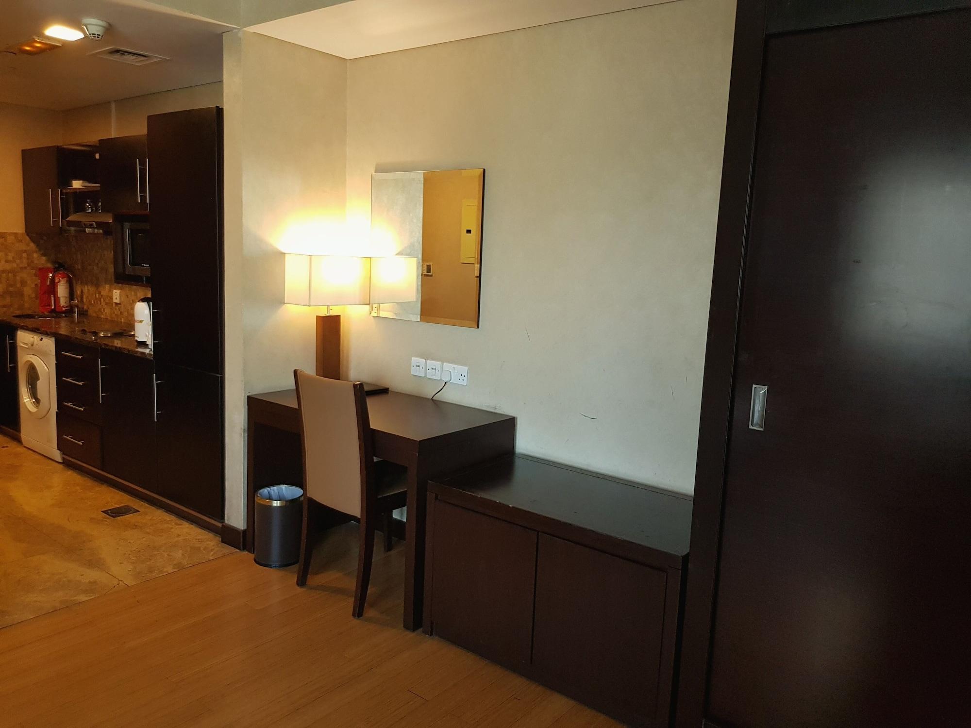 Tulip Creek Hotel Apartments Dubaj Kültér fotó
