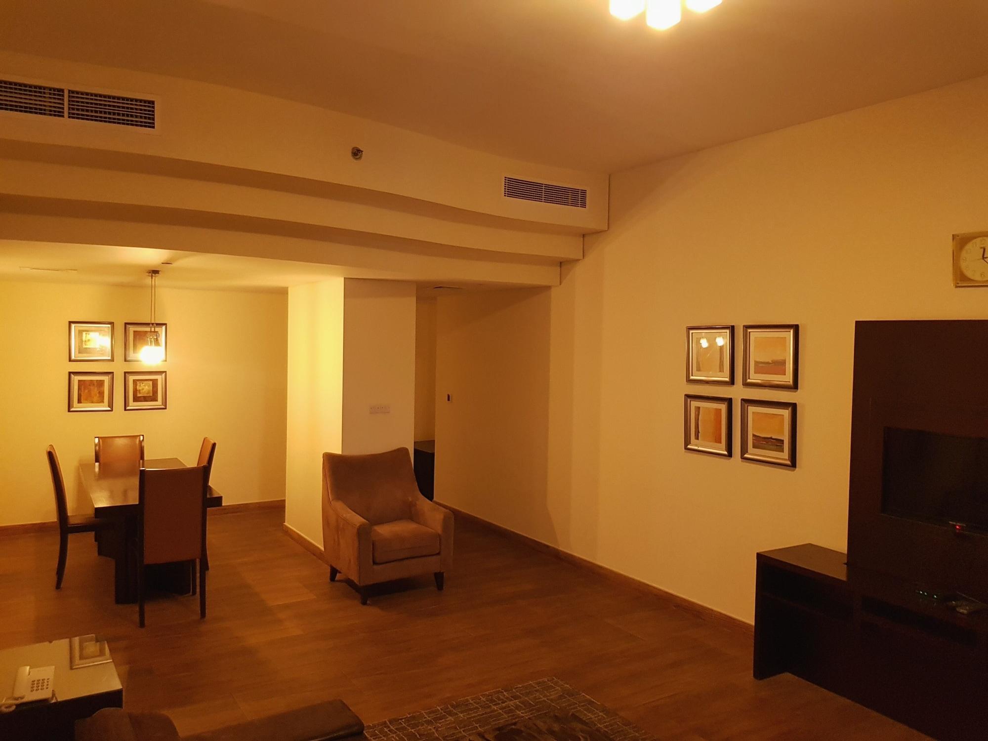 Tulip Creek Hotel Apartments Dubaj Kültér fotó