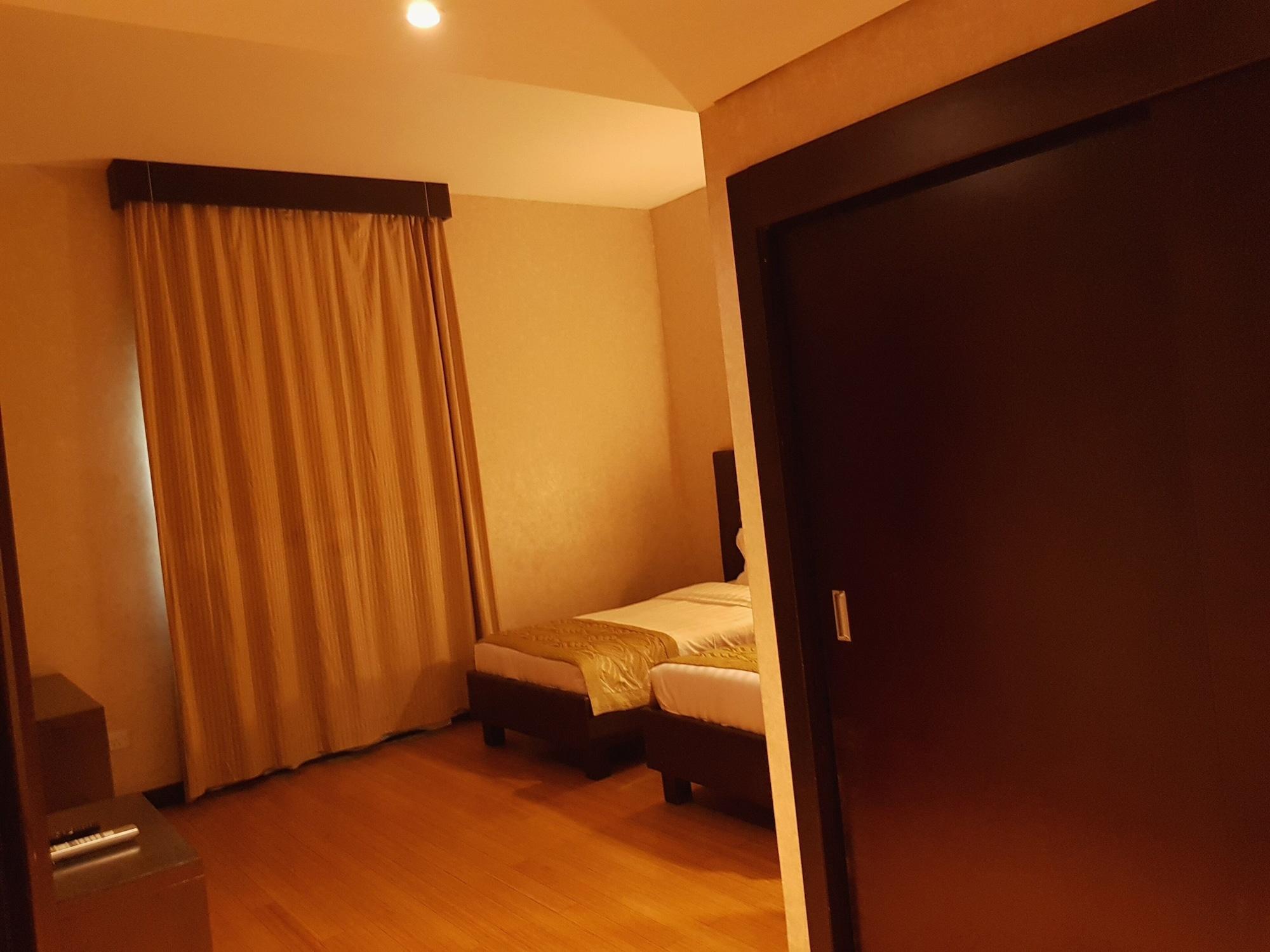 Tulip Creek Hotel Apartments Dubaj Kültér fotó