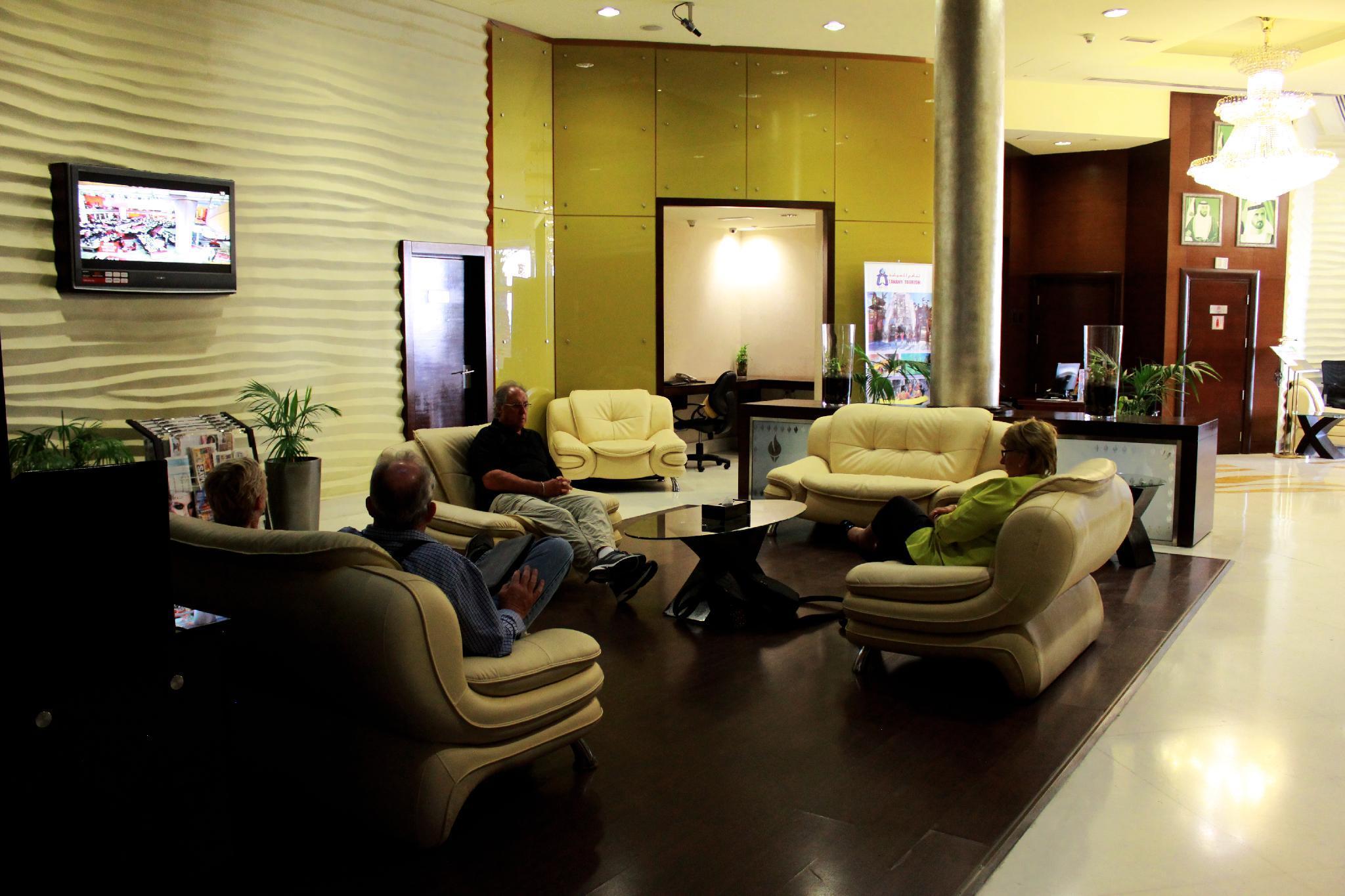 Tulip Creek Hotel Apartments Dubaj Kültér fotó