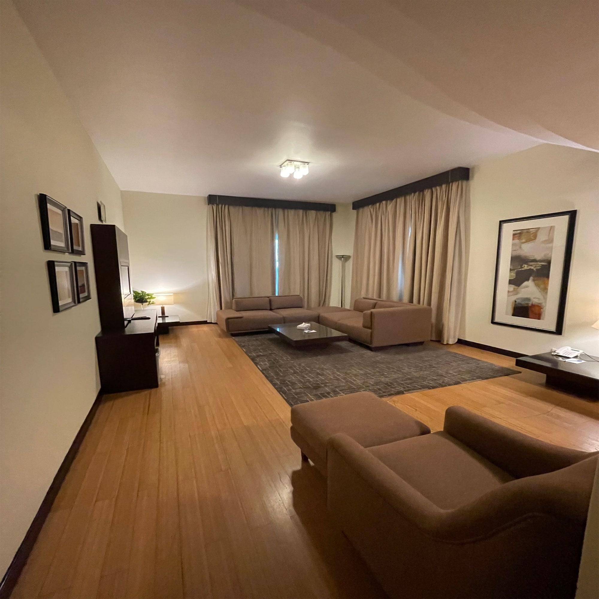 Tulip Creek Hotel Apartments Dubaj Kültér fotó