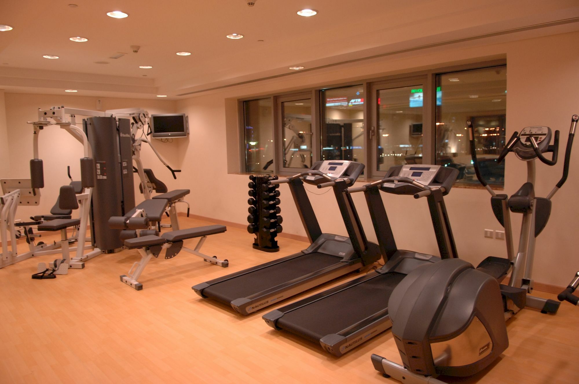 Tulip Creek Hotel Apartments Dubaj Létesítmények fotó